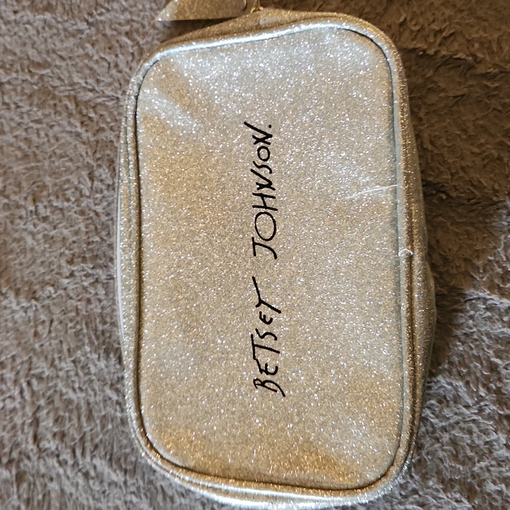 NWOT ! BETSEY JOHNSON MAKE UP BAG !!